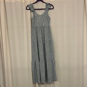 Monteau Gray Floral Maxi Dress